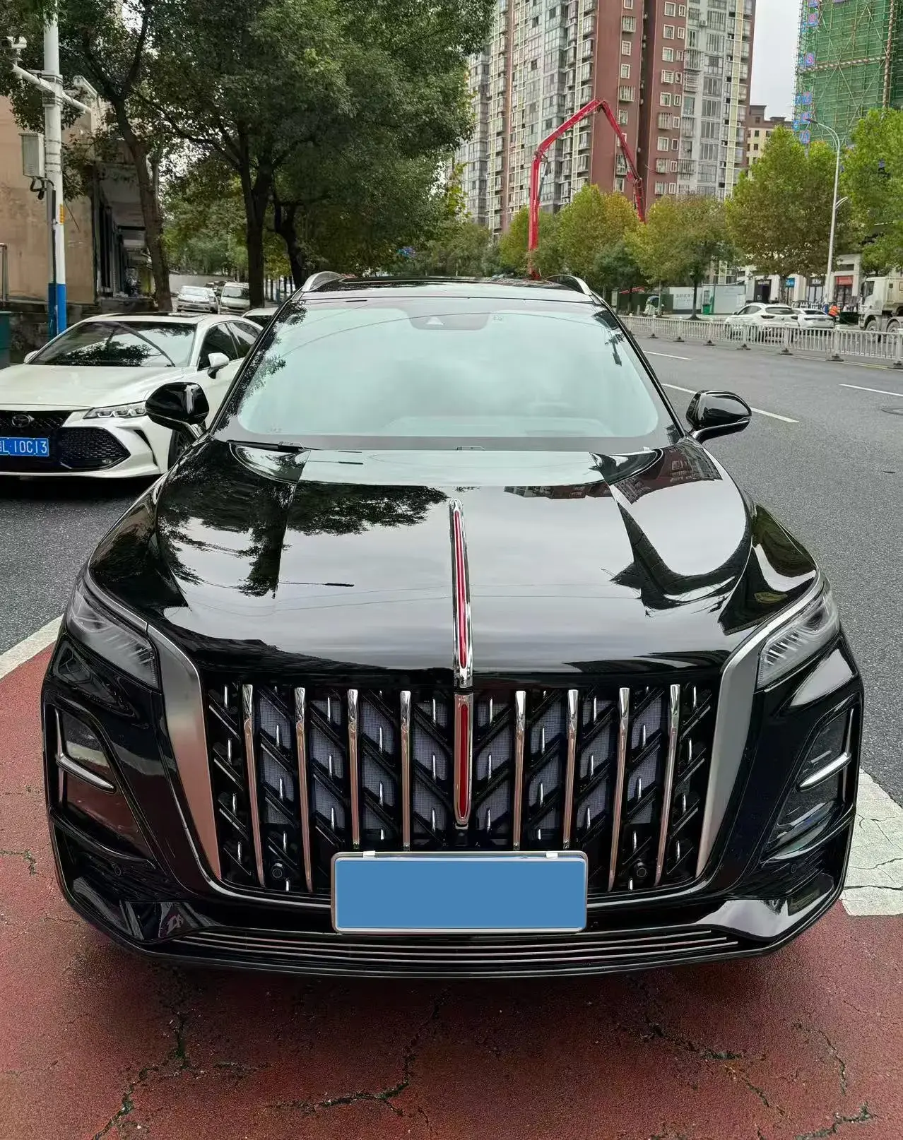 2023 HONGQI HS5 thumbnail 2