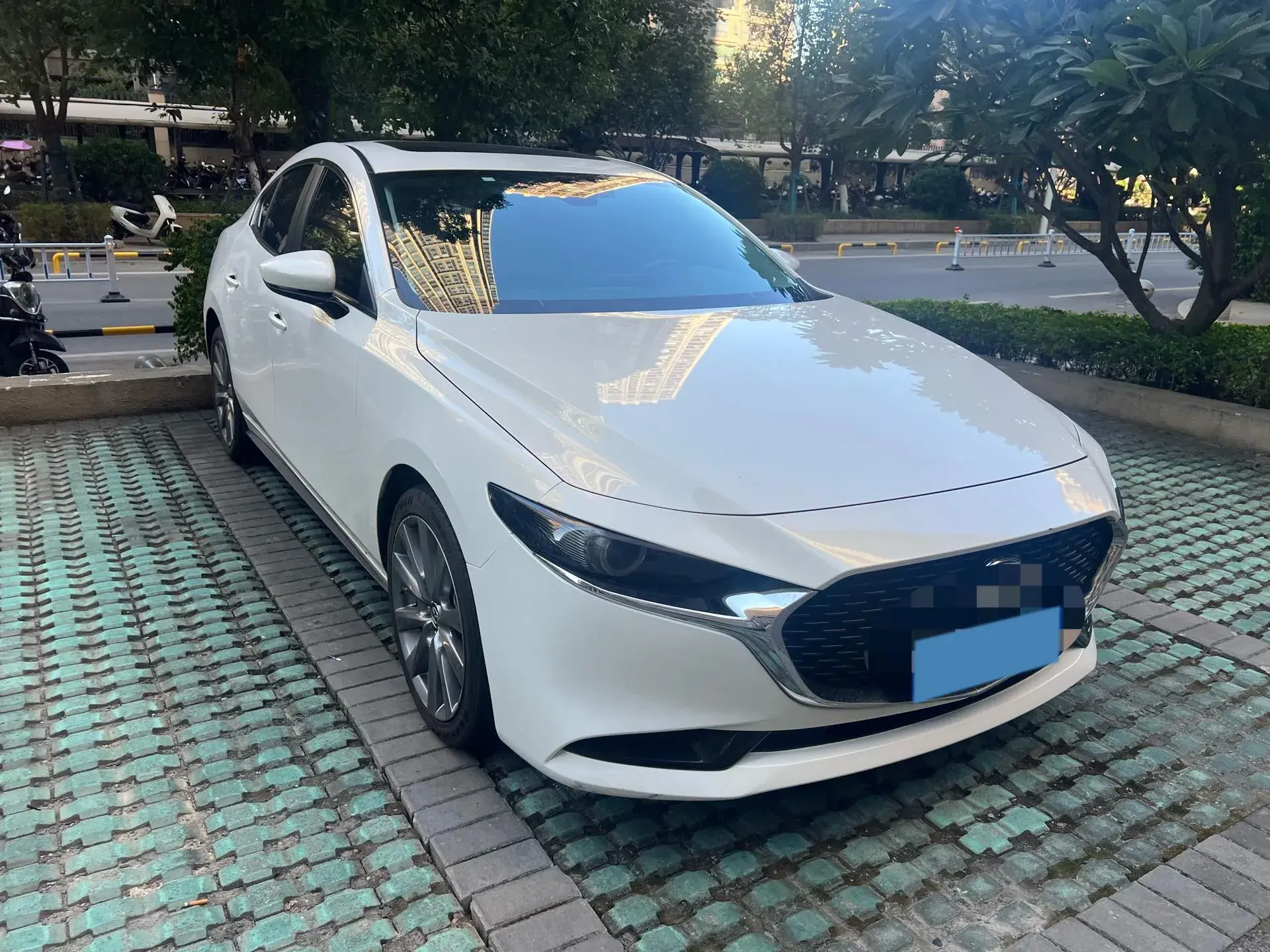 2022 MAZDA 3 thumbnail 3