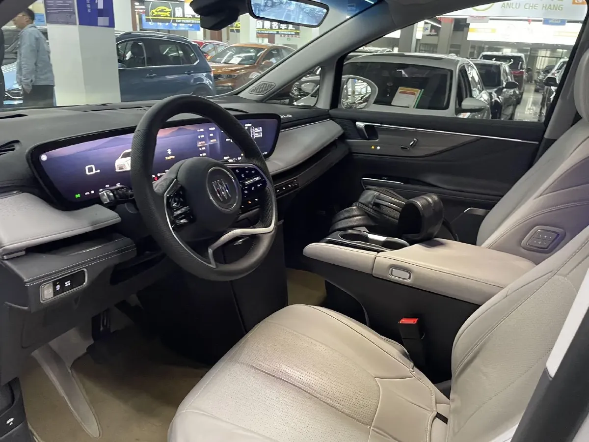 2025 Buick GL8 2.0T 237HP L4 9AT,autocango,china used car exporter,china ev exporter,chinese used car exporter,chinese used ev exporter