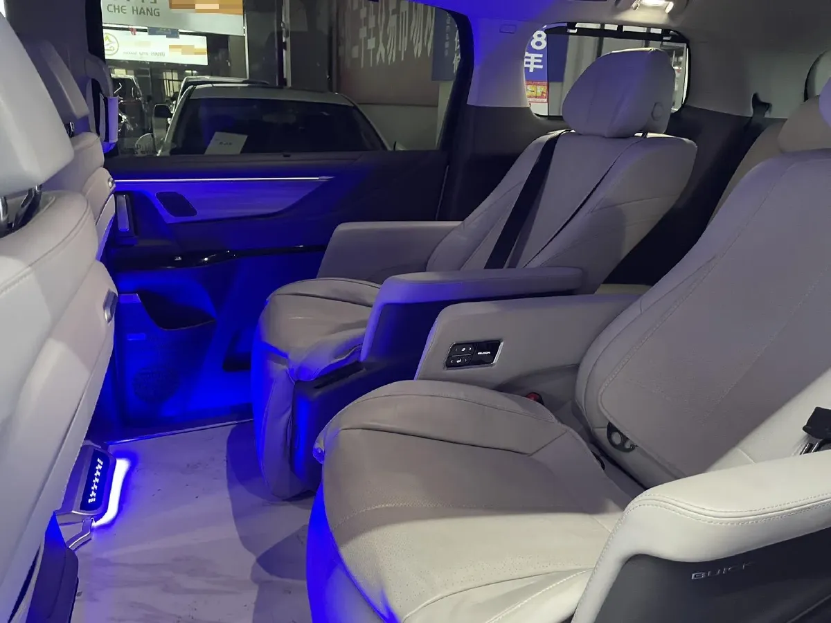 2025 Buick GL8 2.0T 237HP L4 9AT,autocango,china used car exporter,china ev exporter,chinese used car exporter,chinese used ev exporter