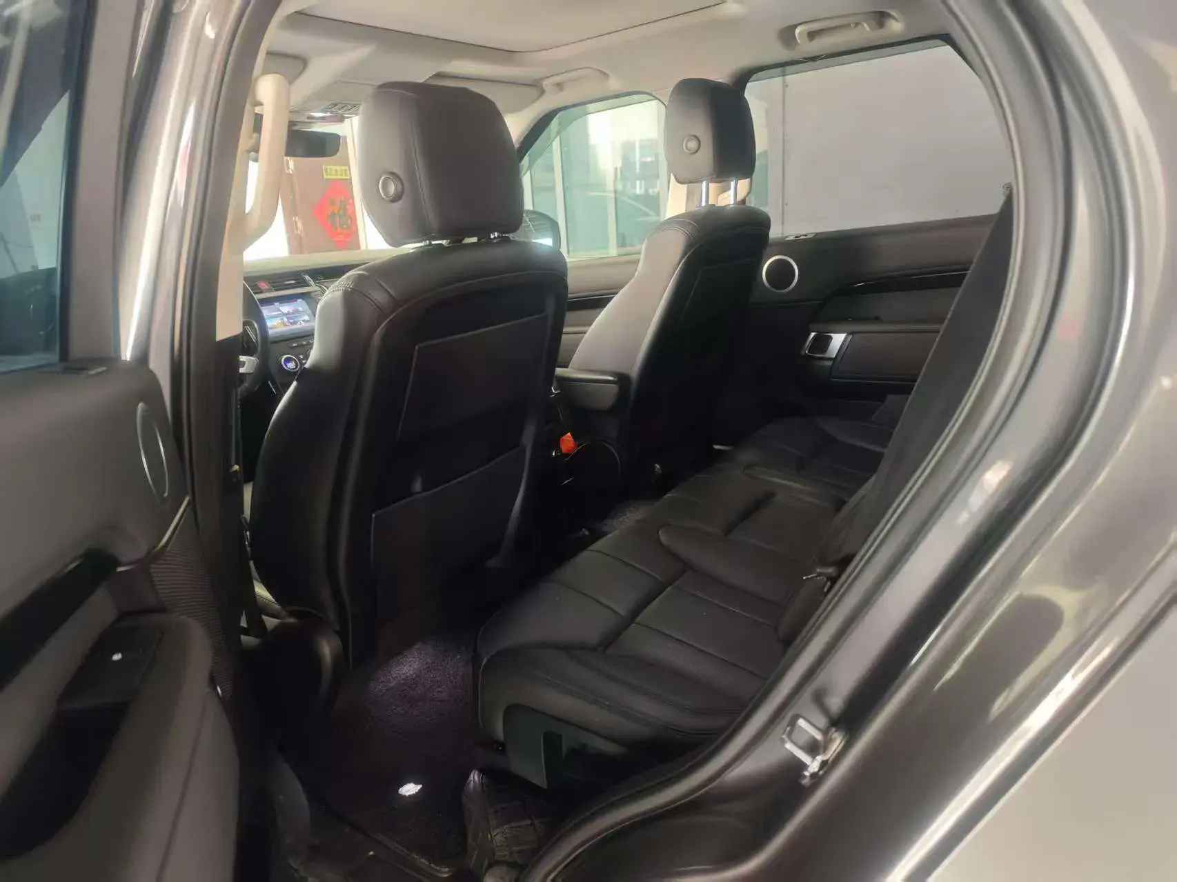 2018 LAND ROVER thumbnail 3