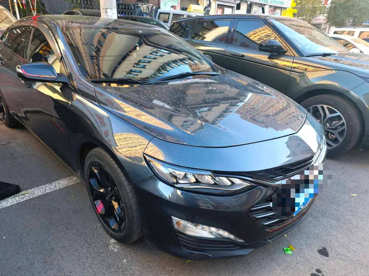 2021 CHEVROLET MALIBU thumbnail 3