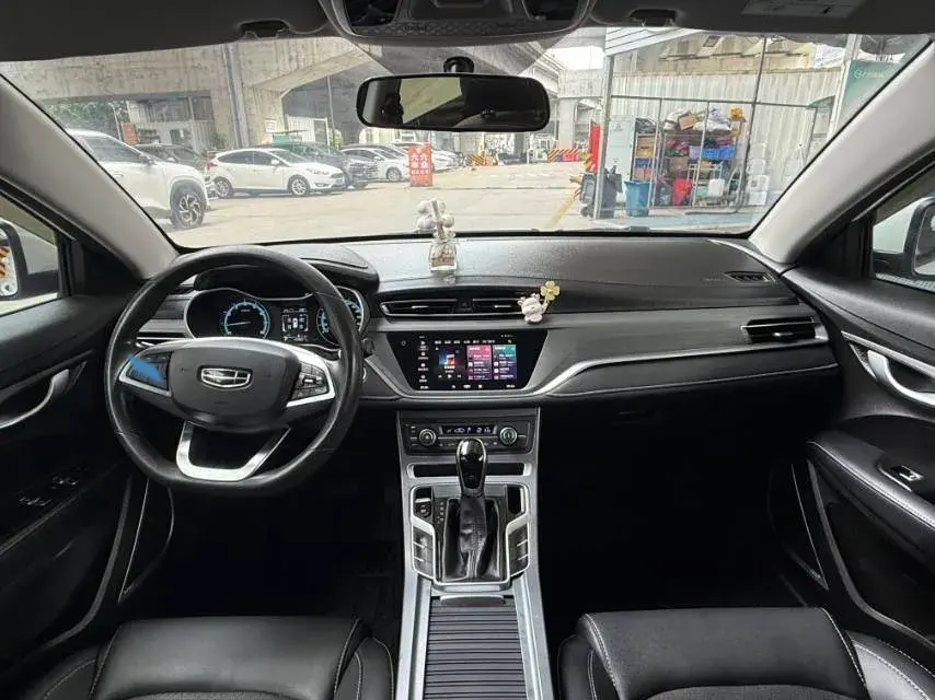 2021 GEELY EMGRAND thumbnail 4