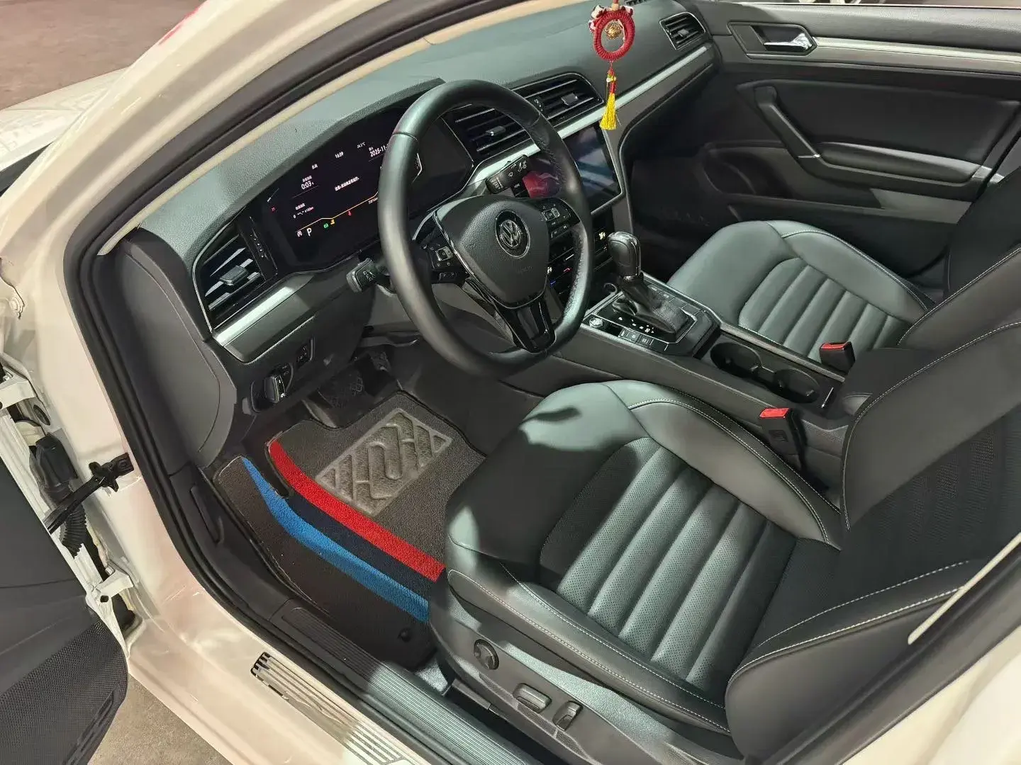 2021 VOLKSWAGEN LAMANDO thumbnail 4