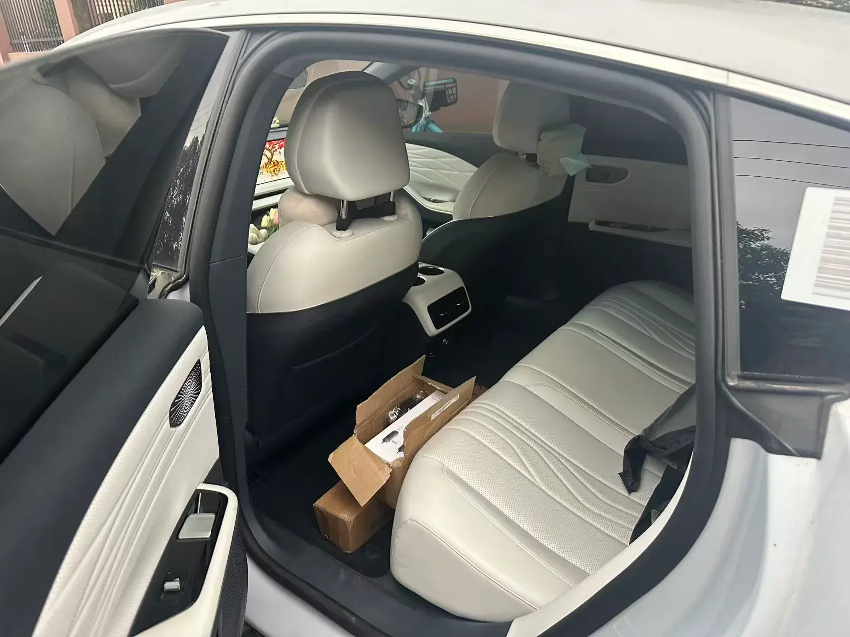 2024 GEELY GALAXY thumbnail 3