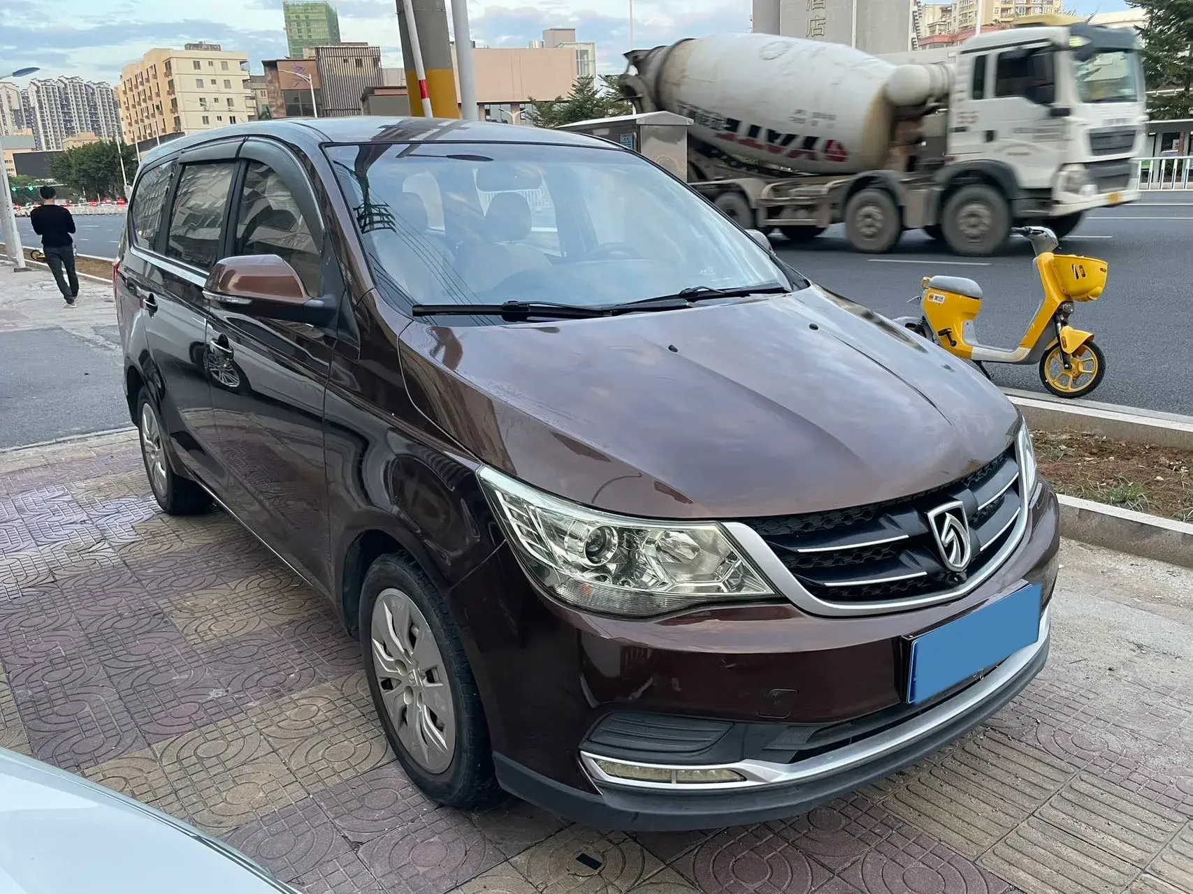 2017 BAOJUN 730 thumbnail 3