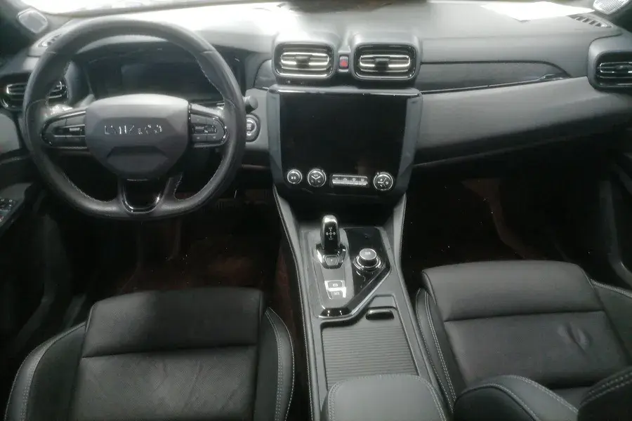 2022 LYNK&CO 03 thumbnail 4