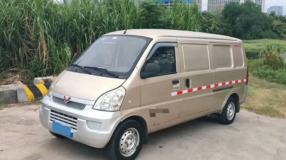 2017 WuLing RongGuang 1.2L 82HP L4 5MT