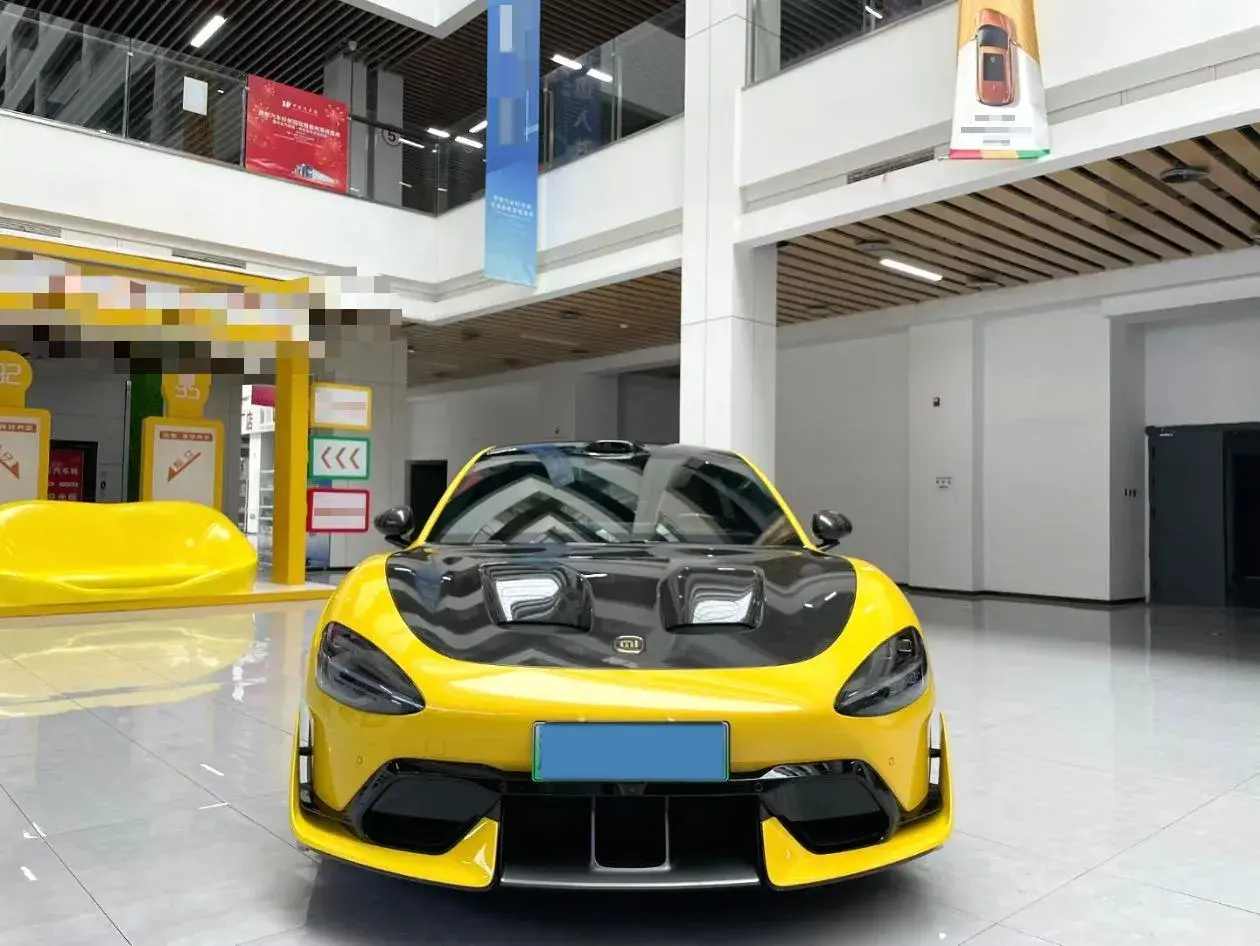 2025 MI SU7 thumbnail 2