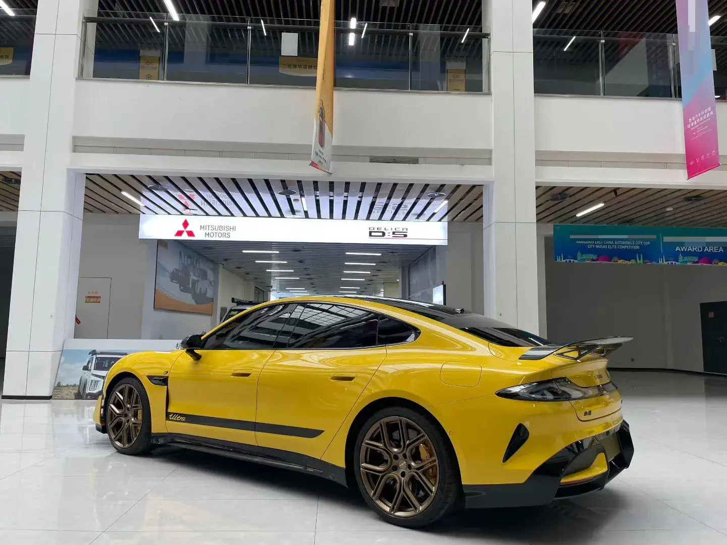 2025 MI SU7 thumbnail 4