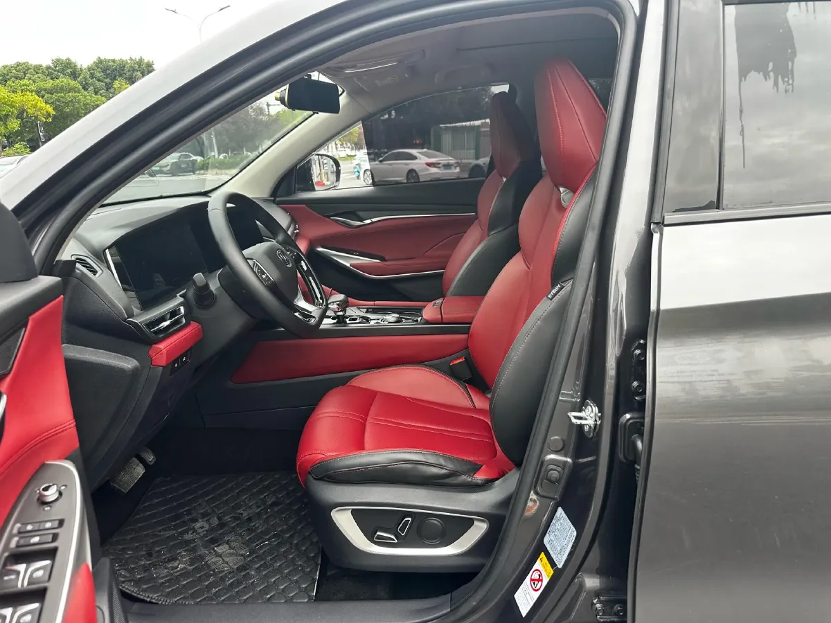 2020 ChangAn CS75 Plus 2.0T 233HP L4 8AT,autocango,china used car exporter,china ev exporter,chinese used car exporter,chinese used ev exporter