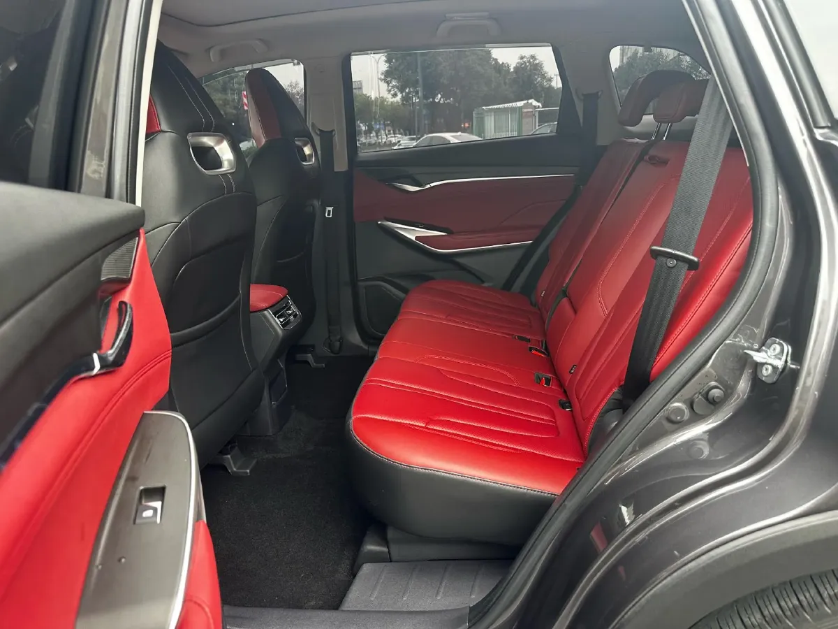 2020 ChangAn CS75 Plus 2.0T 233HP L4 8AT,autocango,china used car exporter,china ev exporter,chinese used car exporter,chinese used ev exporter