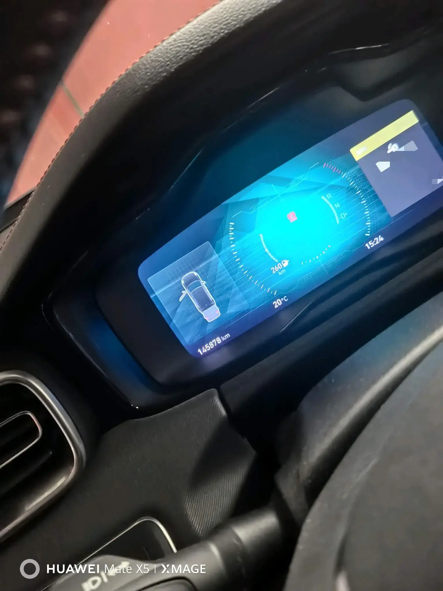 2017 LYNK&CO 01 thumbnail 4