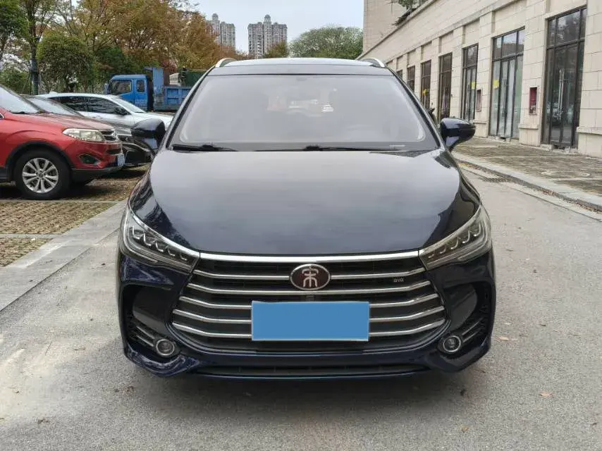 2018 BYD SONG thumbnail 3