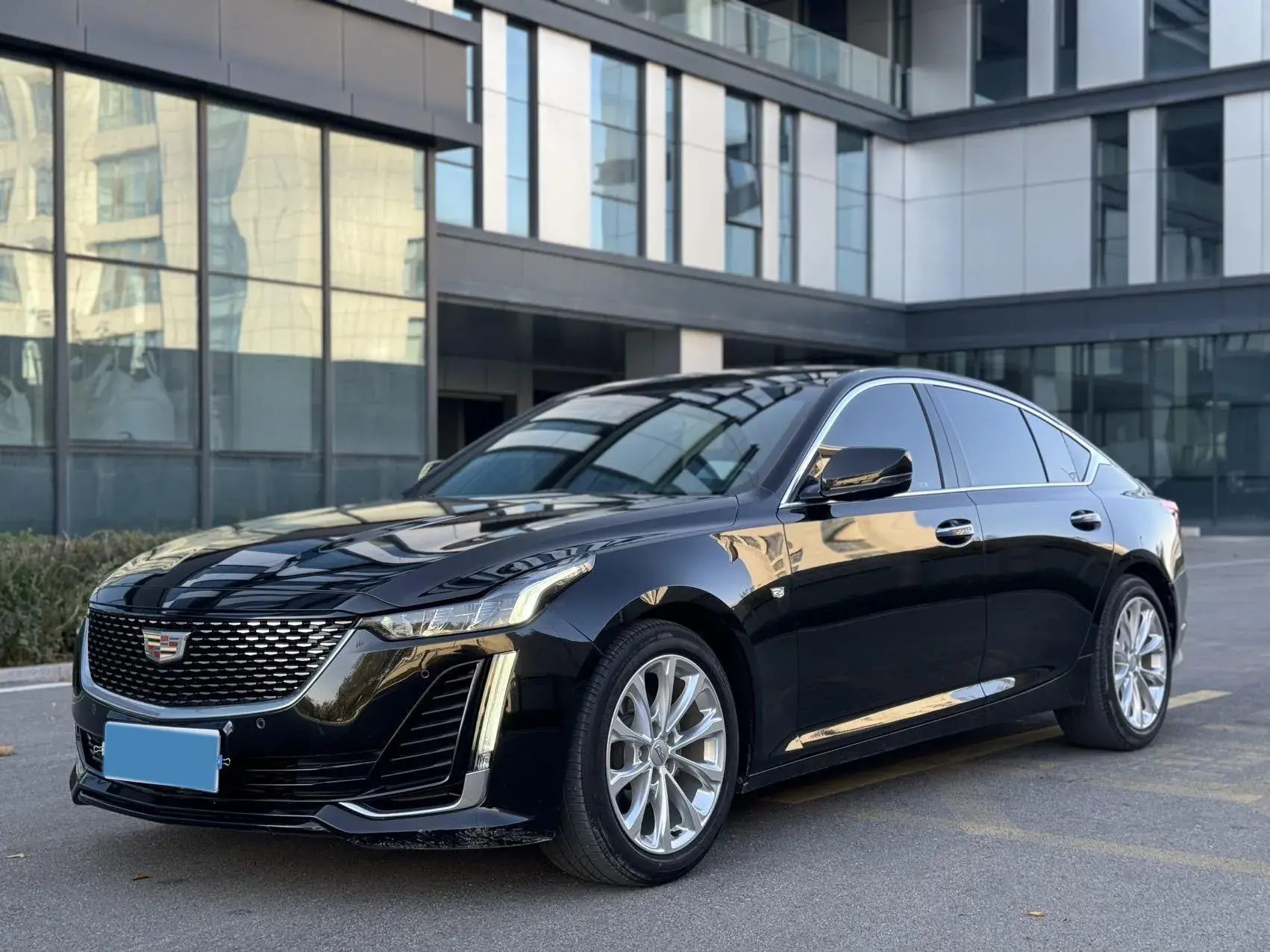 2022 CADILLAC CT5 view 1