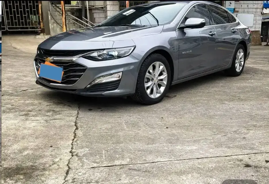2022 CHEVROLET MALIBU view 1
