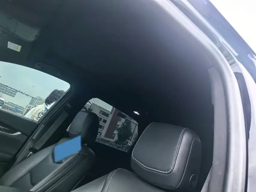 2021 CADILLAC XT5 thumbnail 2