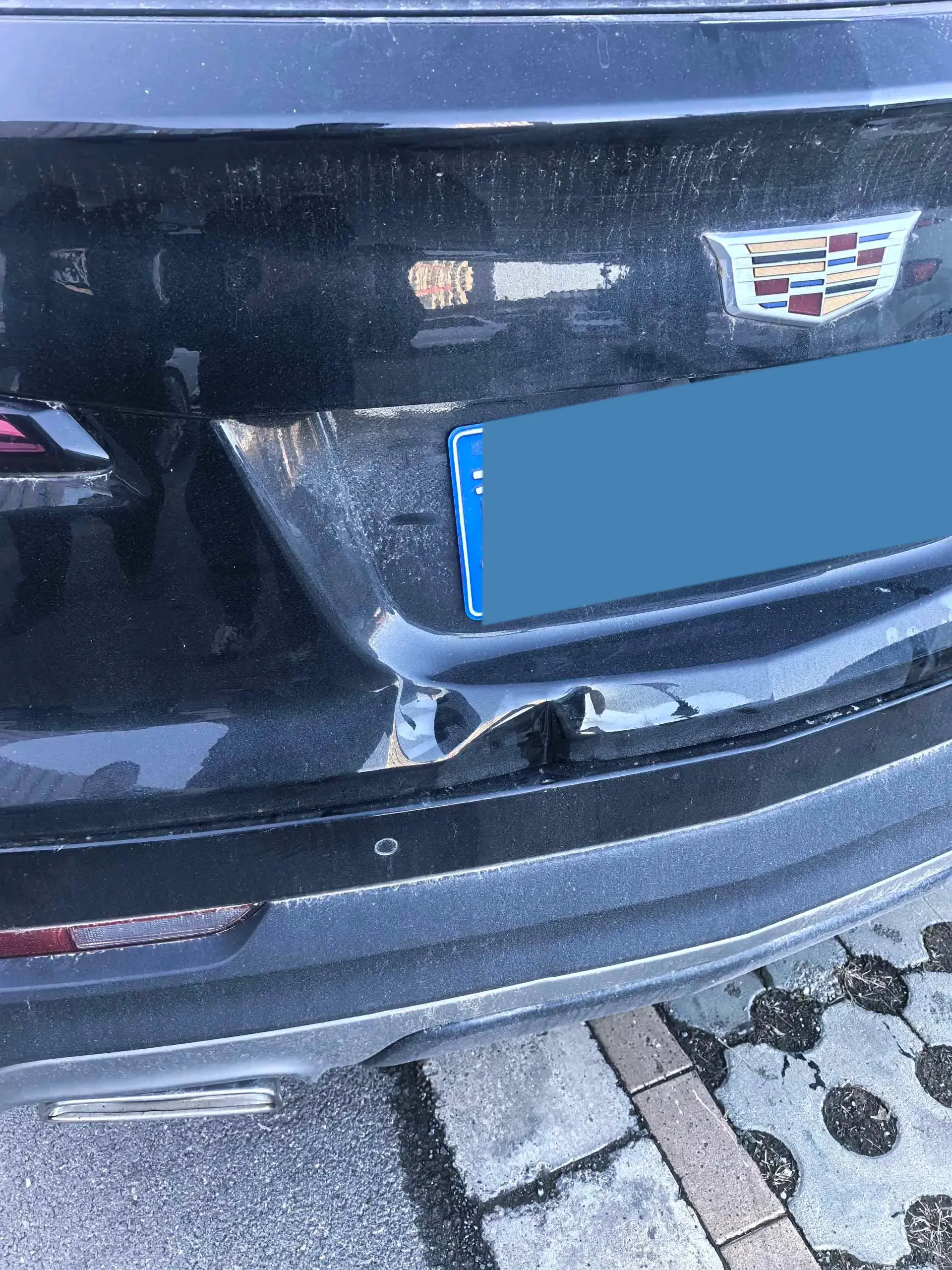 2021 CADILLAC XT4 thumbnail 4