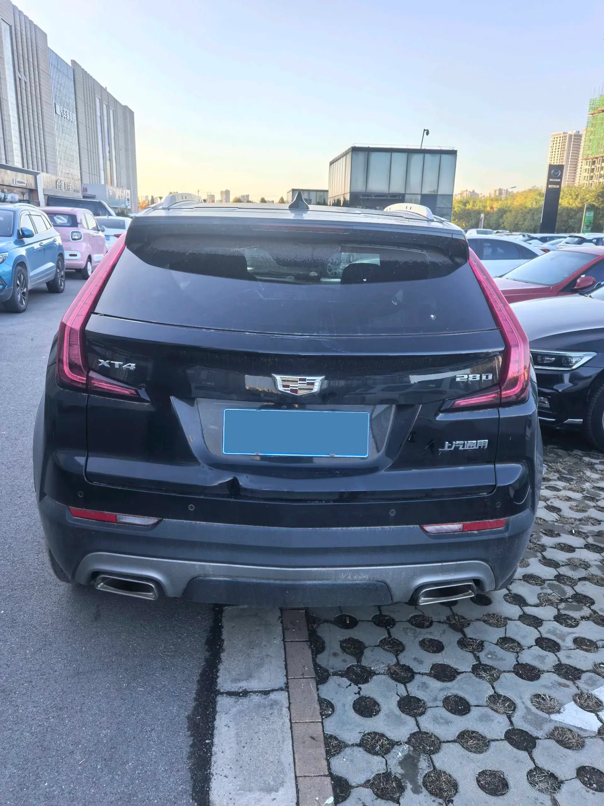 2021 CADILLAC XT4 thumbnail 3