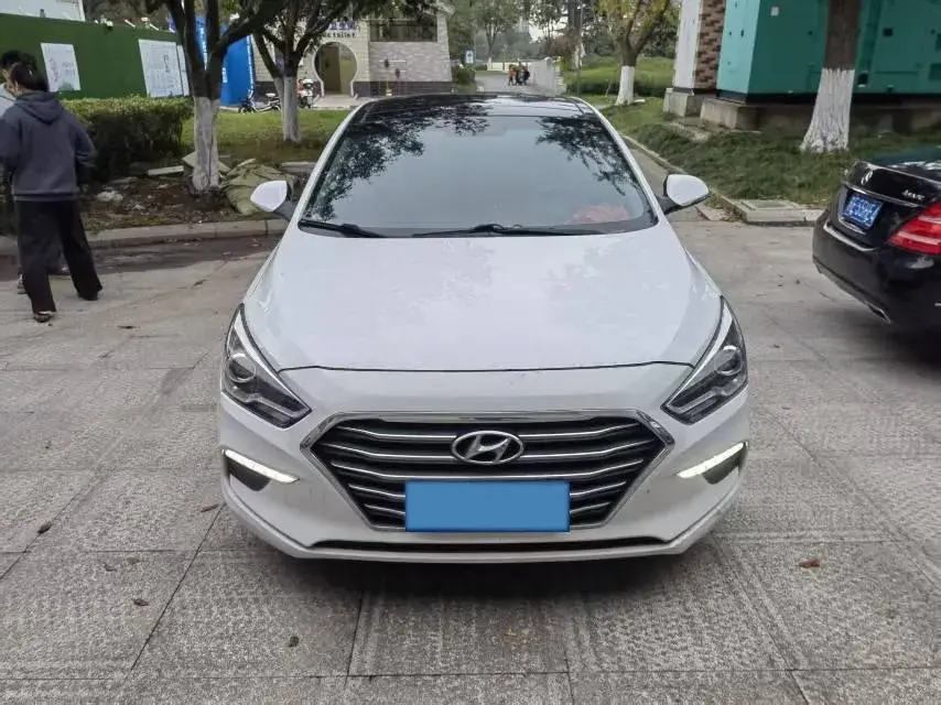 2017 HYUNDAI MISTRA thumbnail 2