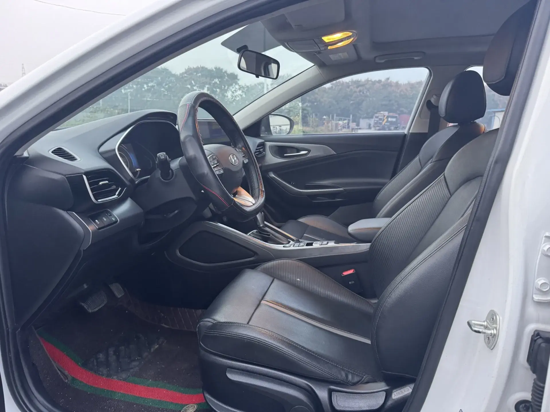 2021 HYUNDAI LA thumbnail 4