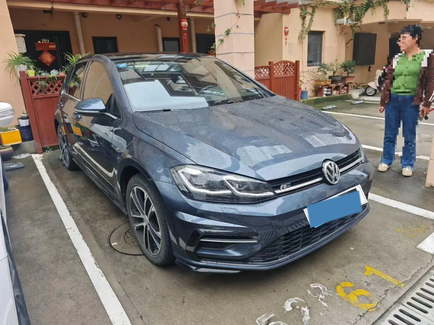 2019 VOLKSWAGEN GOLF thumbnail 3