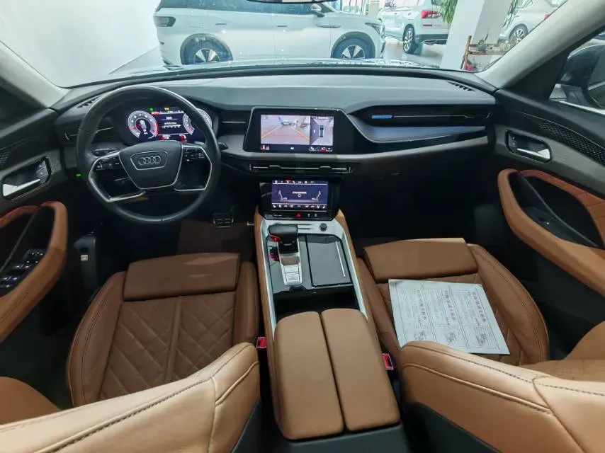 2024 Audi Q6 2.0T 265HP L4 7DCT,autocango,china used car exporter,china ev exporter,chinese used car exporter,chinese used ev exporter
