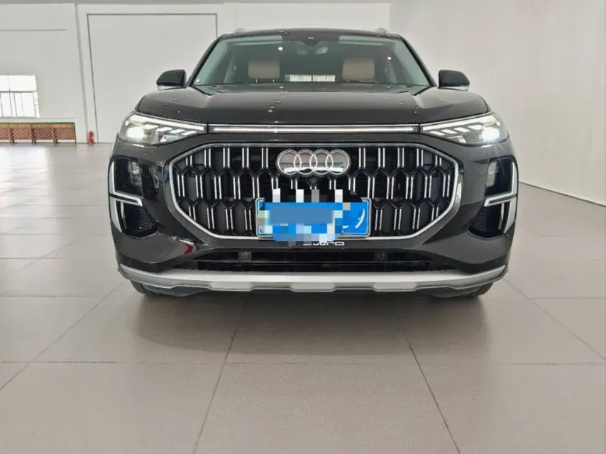 2024 Audi Q6 2.0T 265HP L4 7DCT,autocango,china used car exporter,china ev exporter,chinese used car exporter,chinese used ev exporter