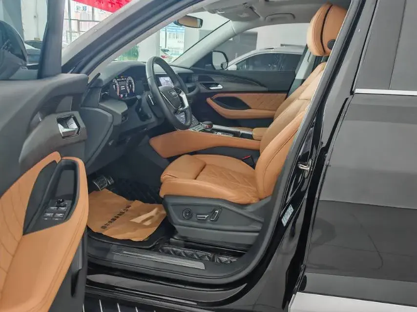 2024 AUDI Q6 thumbnail 2