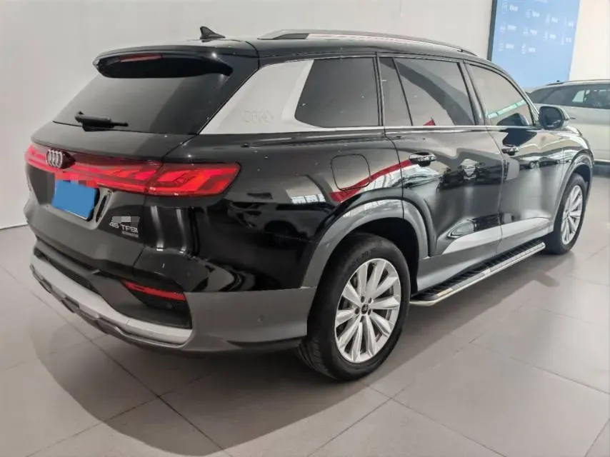 2024 Audi Q6 2.0T 265HP L4 7DCT,autocango,china used car exporter,china ev exporter,chinese used car exporter,chinese used ev exporter