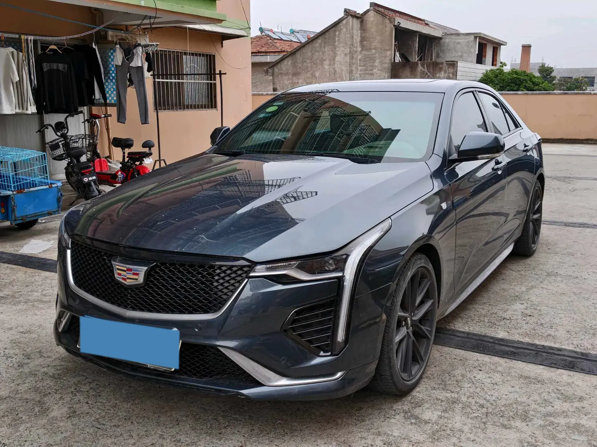 2021 CADILLAC CT4 view 1