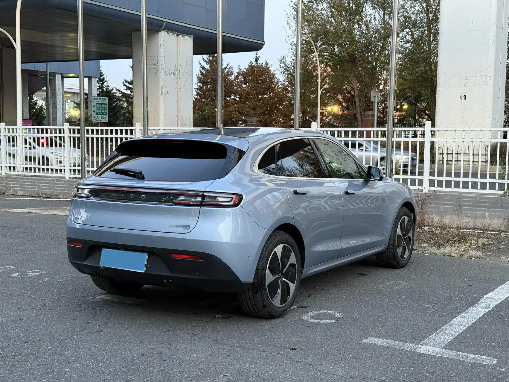 2023 AITO AITO thumbnail 4