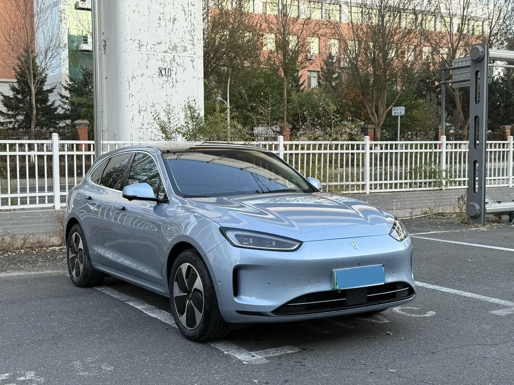 2023 AITO AITO thumbnail 3