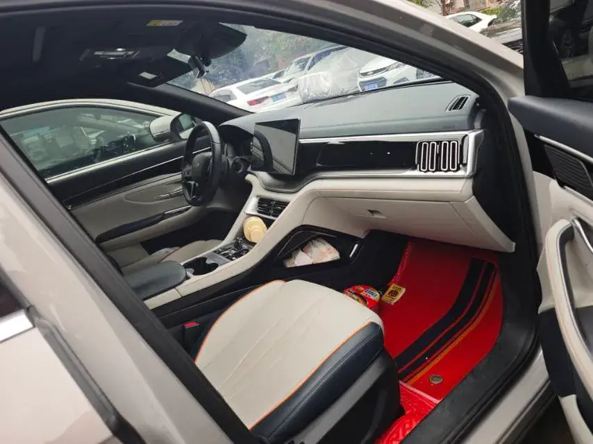 2024 BYD SONG thumbnail 3