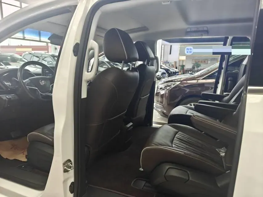 2022 Buick GL8 2.0T 237HP L4 9AT,autocango,china used car exporter,china ev exporter,chinese used car exporter,chinese used ev exporter