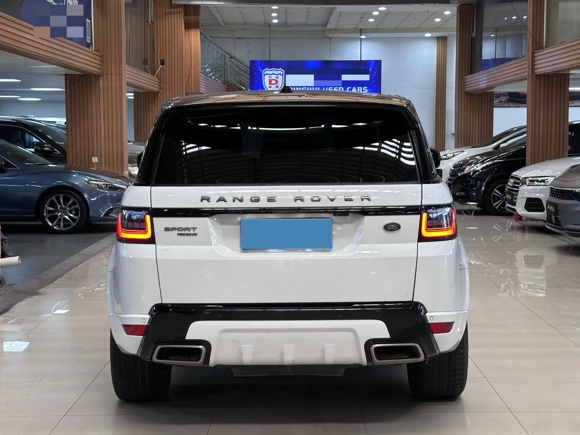 2019 LAND ROVER thumbnail 4