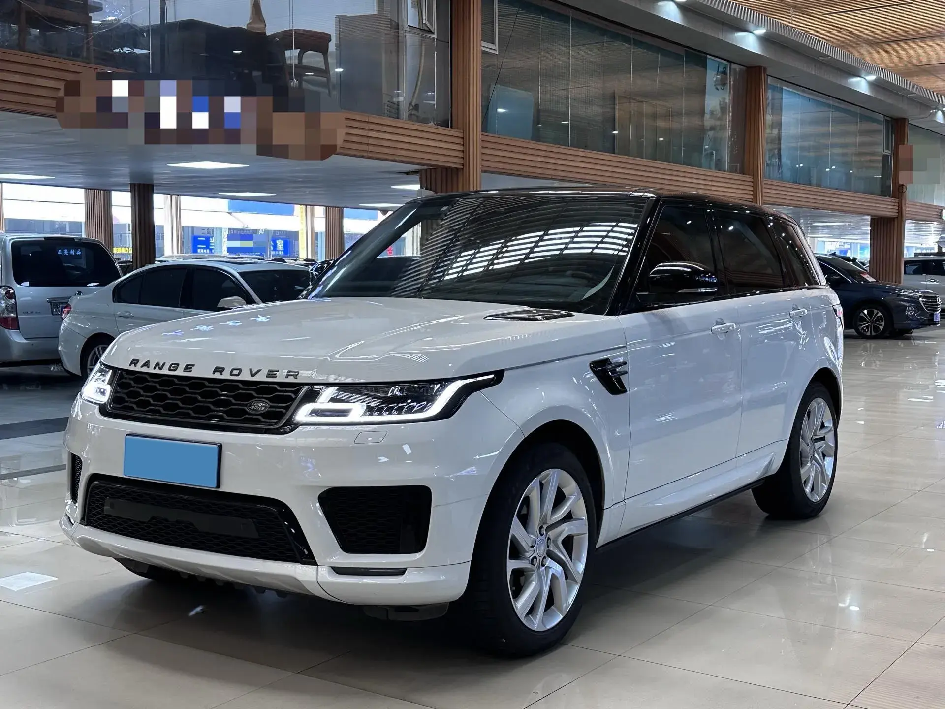 2019 LAND ROVER view 1