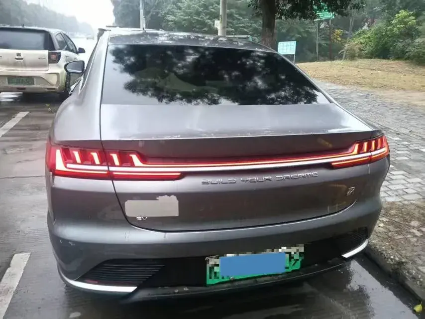 2021 BYD HAN thumbnail 2