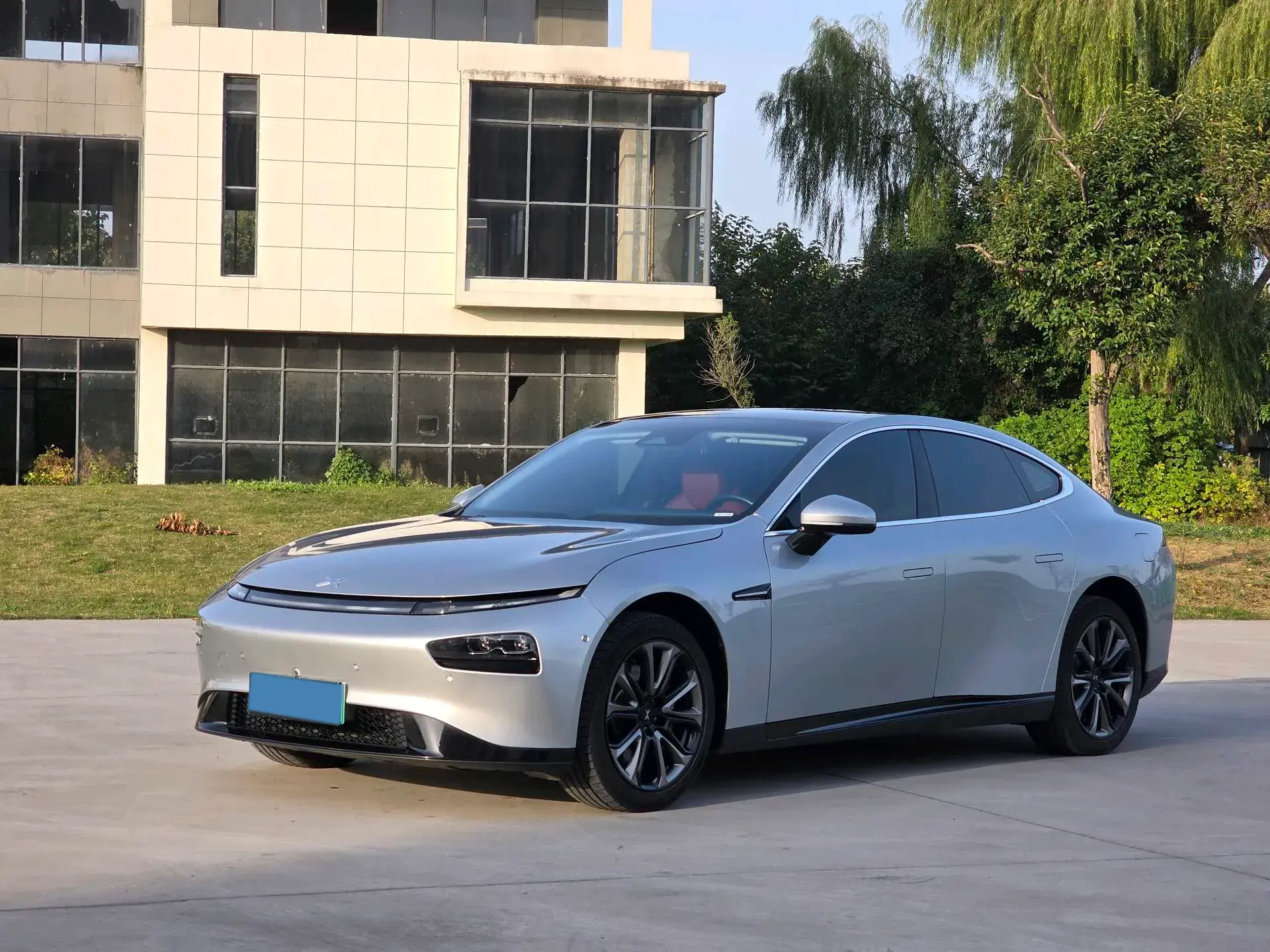 2022 XPENG P7 view 1