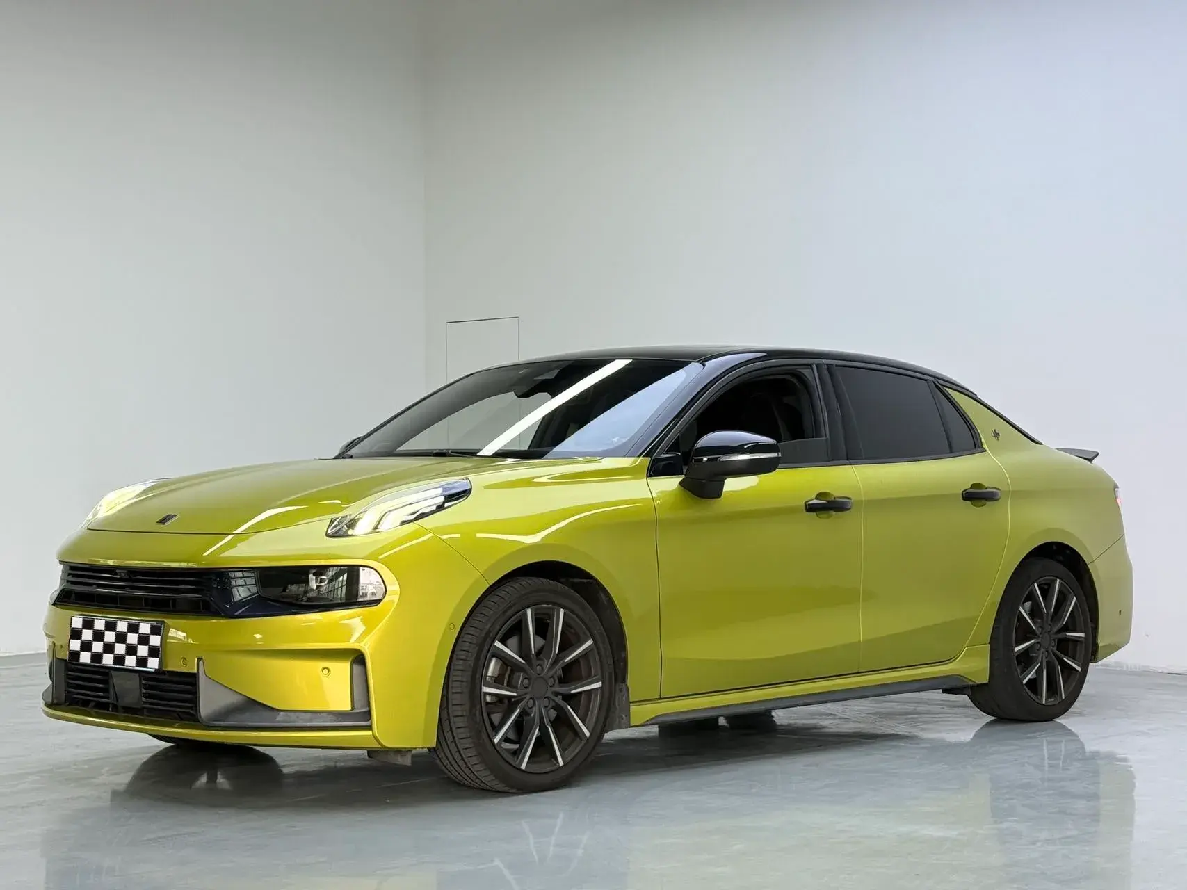 2021 LYNK&CO 03 view 1