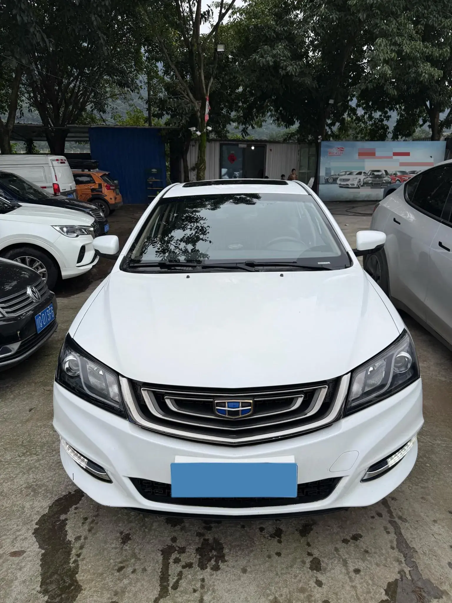 2017 GEELY EMGRAND thumbnail 2