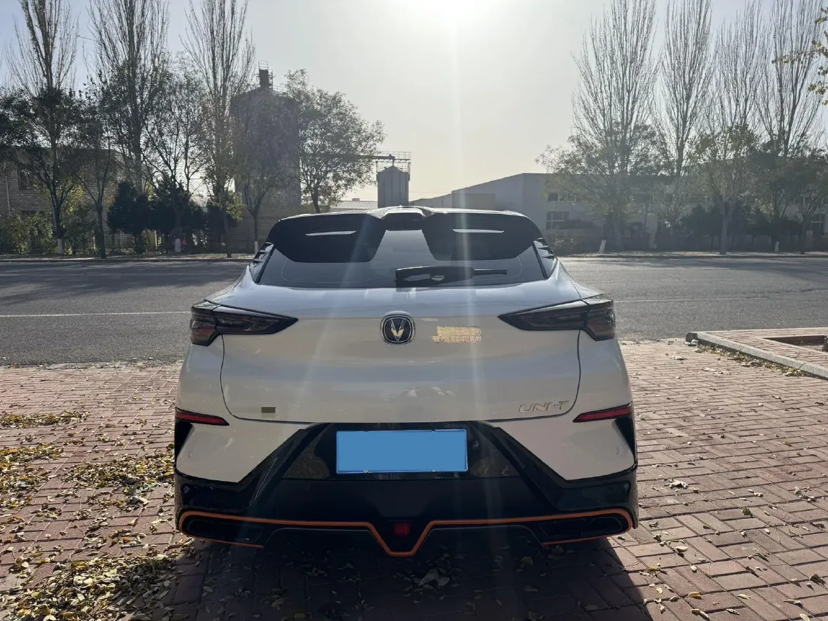 2022 ChangAn UNI-T 1.5T 188HP L4 7DCT,autocango,china used car exporter,china ev exporter,chinese used car exporter,chinese used ev exporter