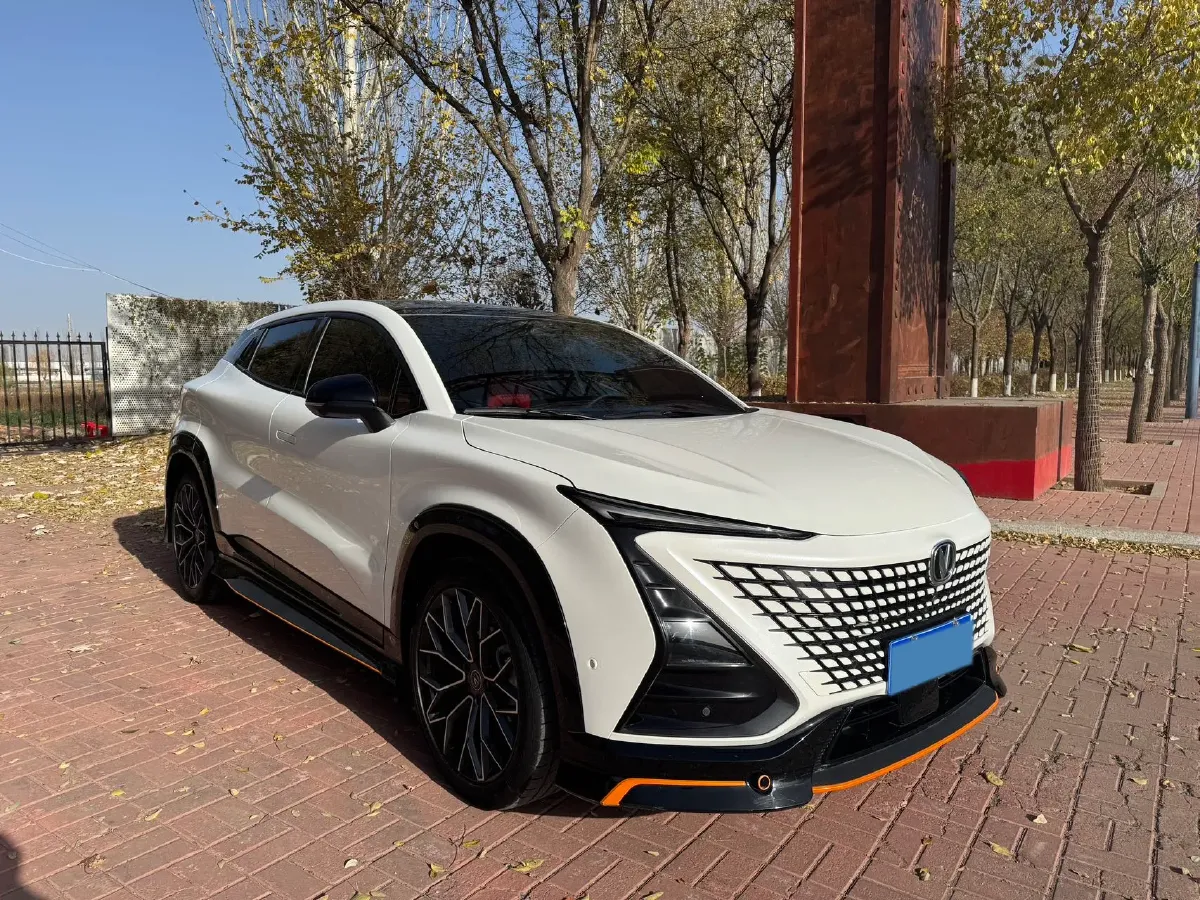 2022 ChangAn UNI-T 1.5T 188HP L4 7DCT,autocango,china used car exporter,china ev exporter,chinese used car exporter,chinese used ev exporter