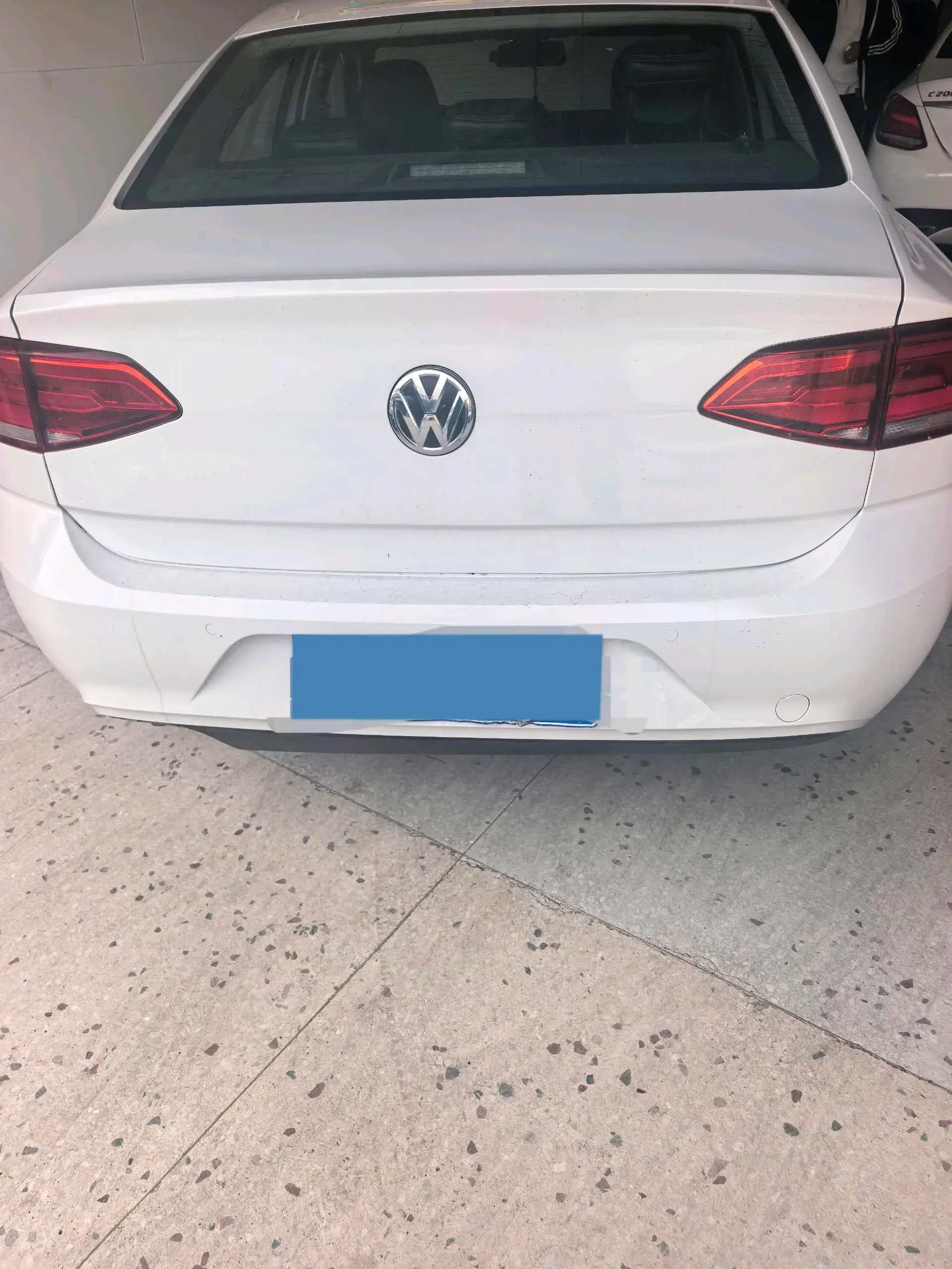 2018 VOLKSWAGEN LAMANDO thumbnail 3