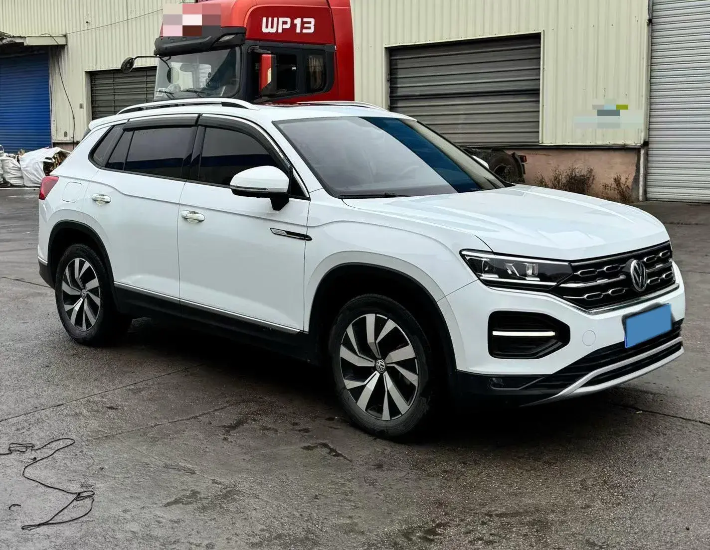 2021 VOLKSWAGEN TAYRON thumbnail 3