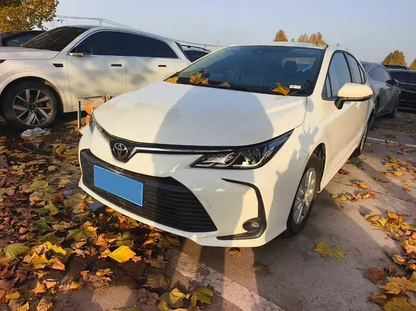 2023 TOYOTA COROLLA view 1