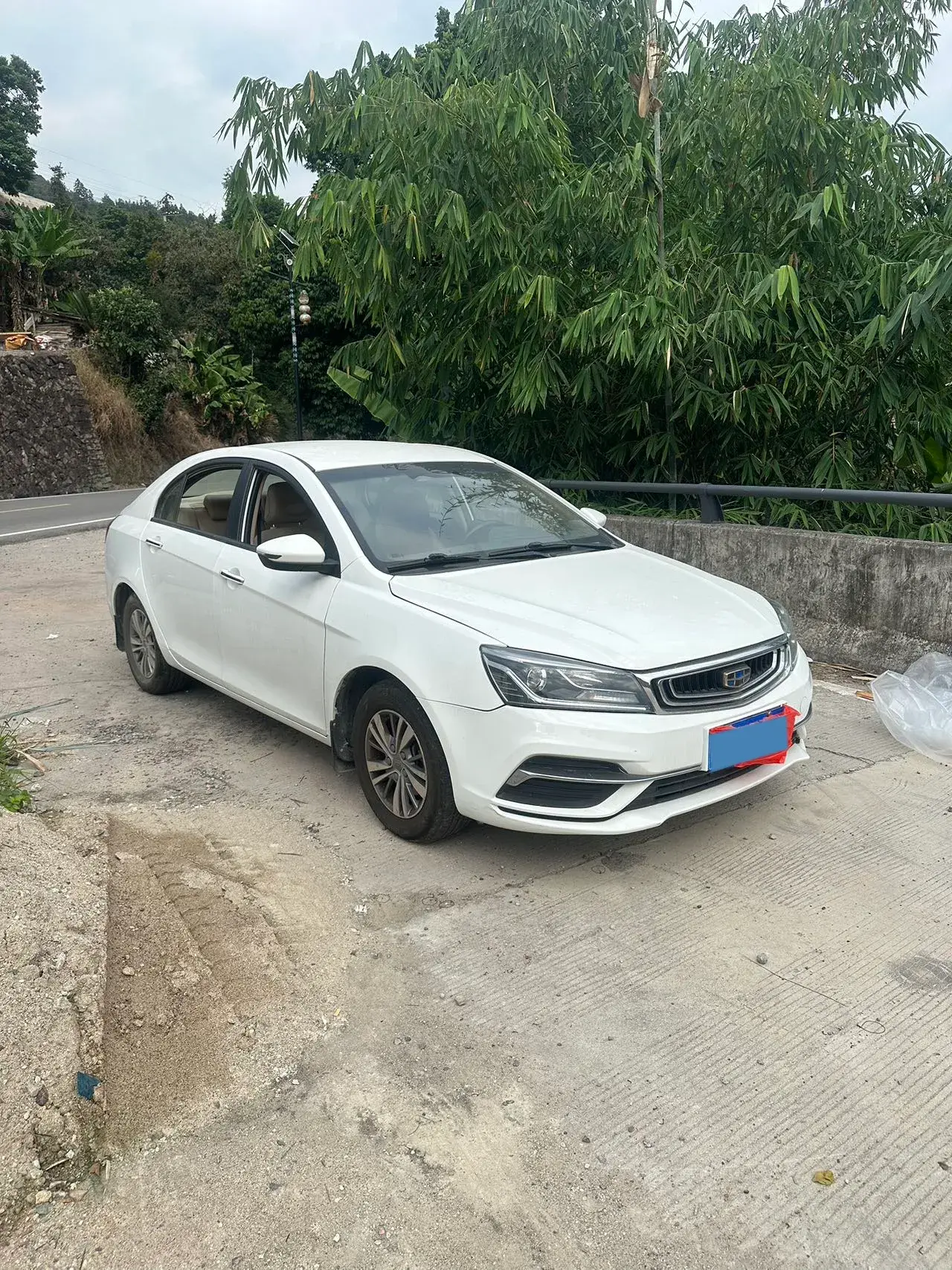 2018 GEELY EMGRAND thumbnail 3