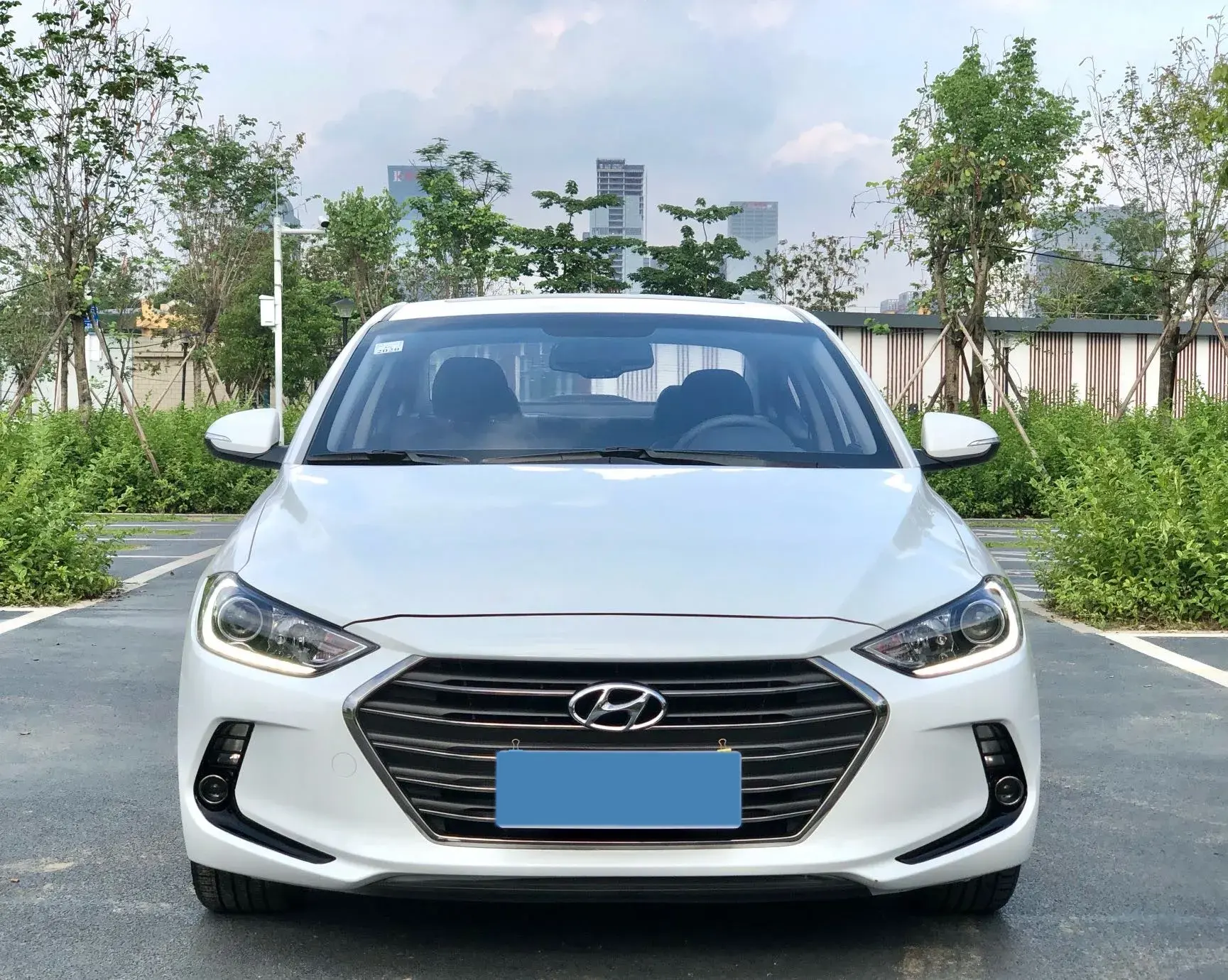 2016 HYUNDAI ELANTRA thumbnail 2