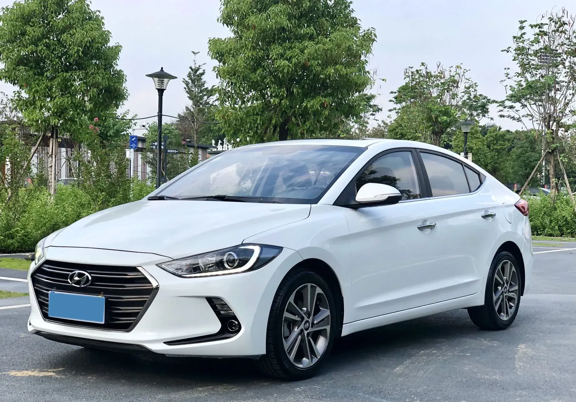 2016 HYUNDAI ELANTRA view 1