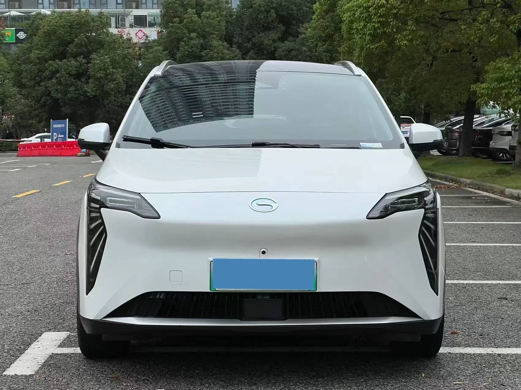 2023 AION Y thumbnail 2